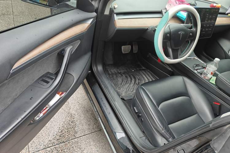 Used Tesla Model 3 2021 Revised Version II – Performance High-Performance All-Wheel-Drive Edition Driver Seat