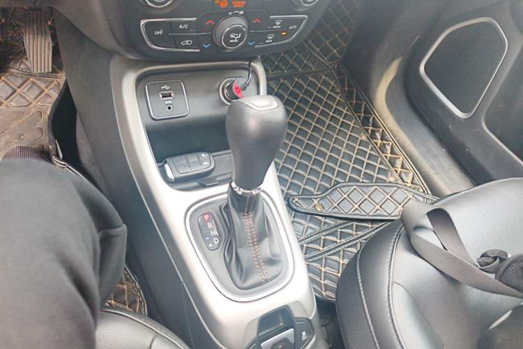 Used Jeep Compass 2017 200T Automatic Family Edition