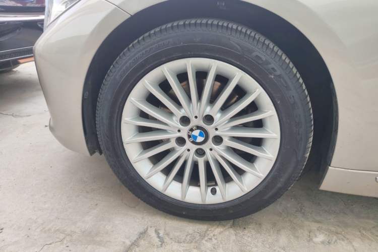 Used BMW 3 Series 2014 320Li Luxury Design Package Left Front Wheel Hub
