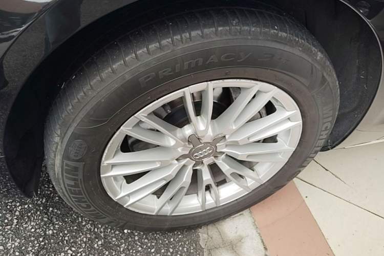 Used Audi A8 2014 A8L 45 TFSI quattro Comfort model