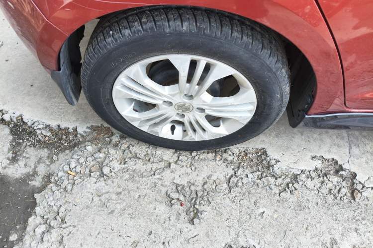 Used Suzuki Swift 2014 1.5L Automatic Fashion Edition
