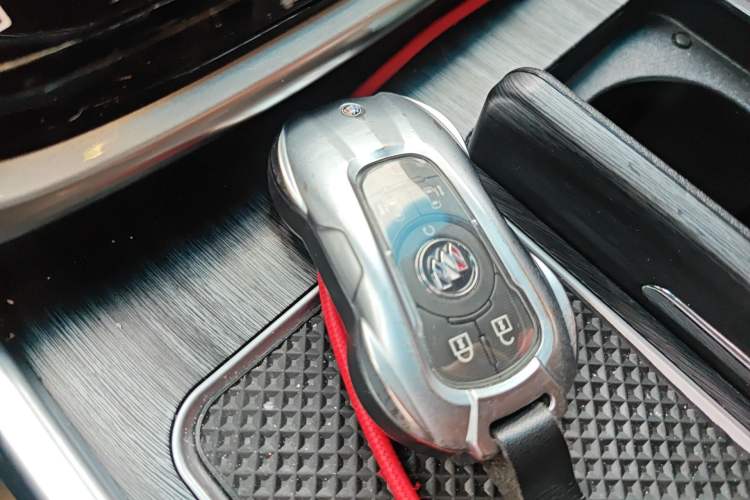 Used Buick GL8 2021 ES Land Cruiser 653T Luxury Edition