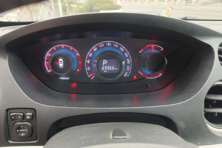 Used Luxgen Great 7 SUV 2015 2.2T Two-Wheel-Drive ZhiZun Version