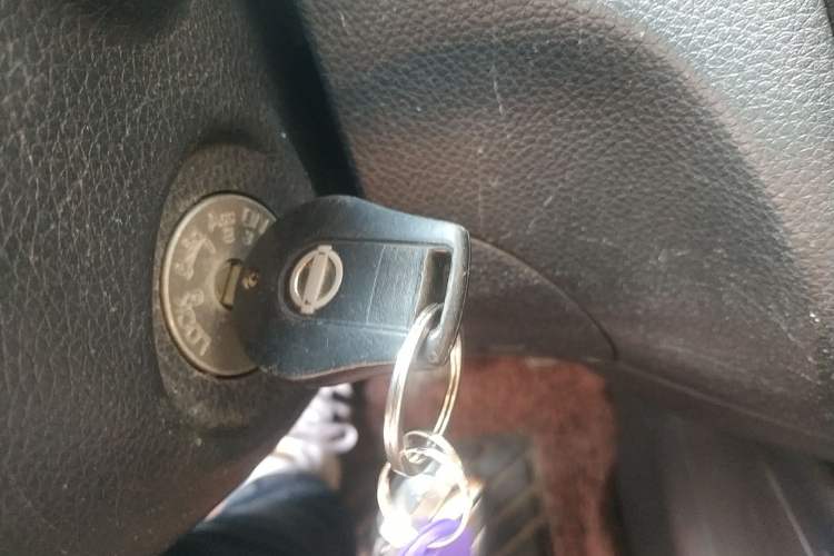 Used Nissan Tiida 2011 1.6L Manual Comfort Edition Vehicle Key