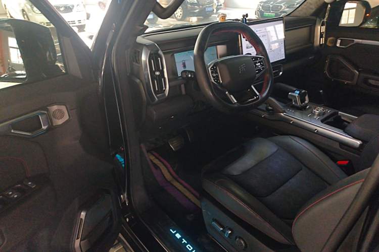 Used JETOUR Shanhai Traveler C-DM 2024 C-DM 208KM Mountain & Wilderness Edition