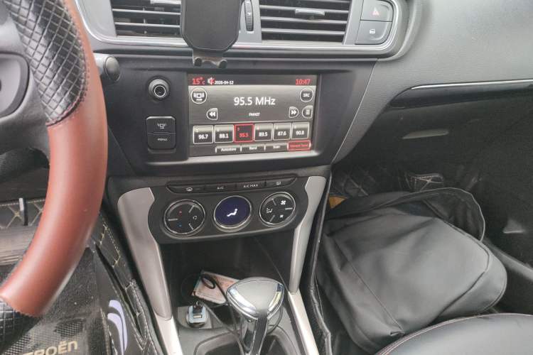 Used Citroen C3-XR 2015 1.6L Automatic Fashion Model Audio And AC Panel