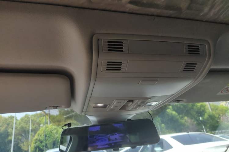 Used Volkswagen Bora 2023 300TSI DSG Prestige Edition Headliner