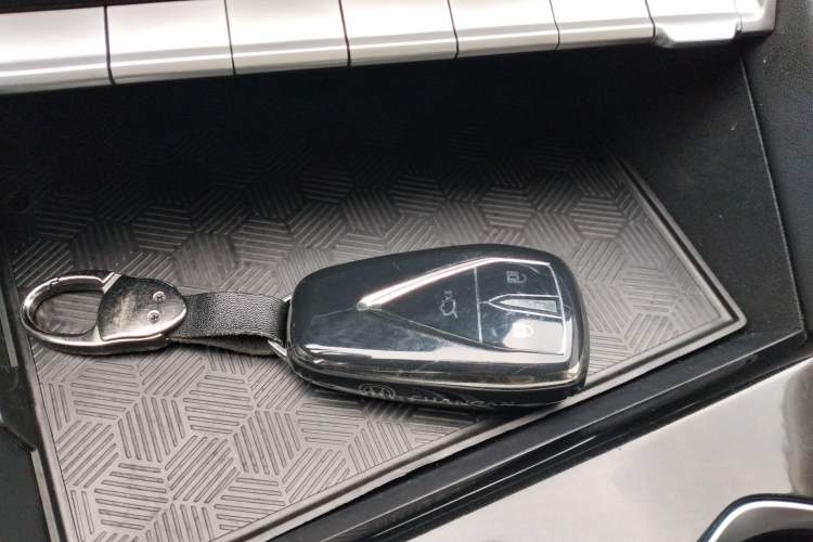 Used CHANGAN Eado 2023 Changan Edition PLUS Blue Whale NE 1.4T GDI DCT Prestige Version