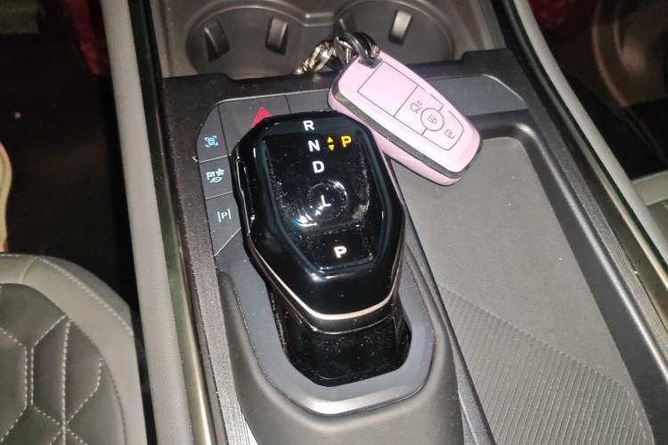 Used Ford Edge 2023 Ford Explorer L 2.0T EcoBoost E-Hybrid Two-Wheel Drive 7-Seater Luxury Model