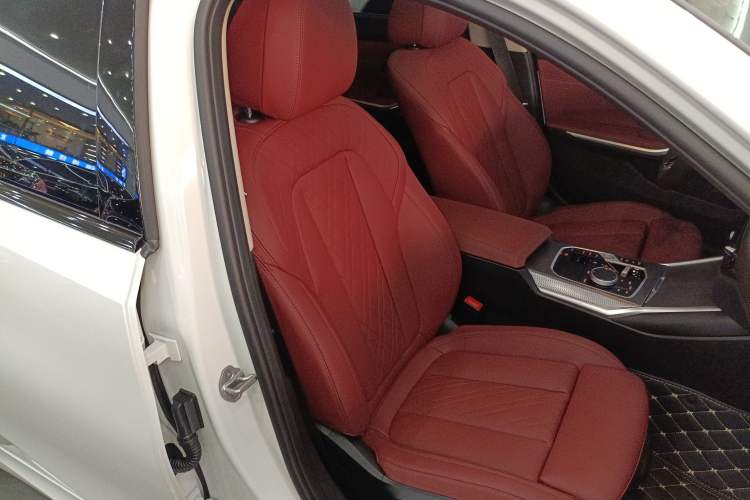 Used BMW 3 Series 2025 330Li M Sport Shadowline Package Right Front Seat