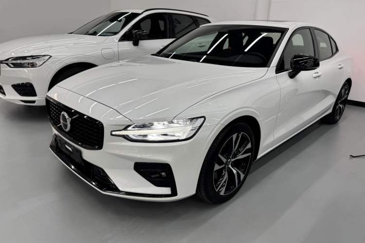 Used Volvo S60 2025 B5 Zhiya Sport Edition