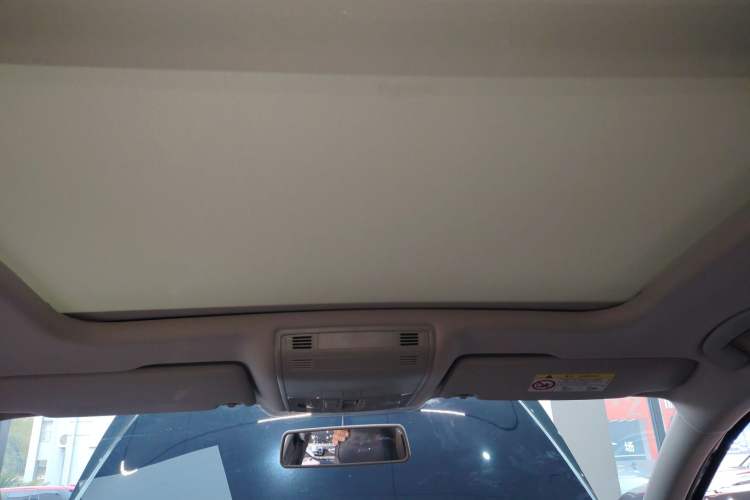 Used Volkswagen Magotan 2023 2 Million Units Limited-Edition 280TSI DSG Comfort Version Headliner