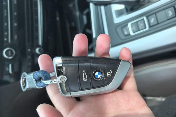 Used BMW X5  Vehicle Key