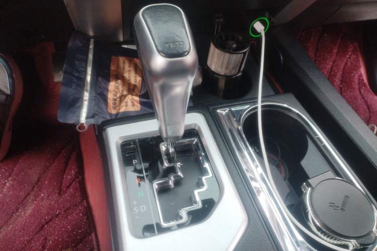 Used Toyota Tundra  Gear Lever