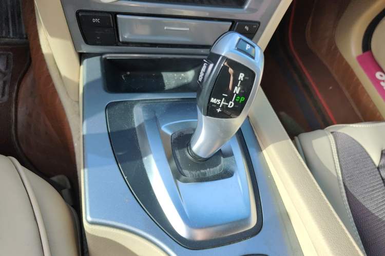 Used BMW 5 Series 2009 520Li Leading Model