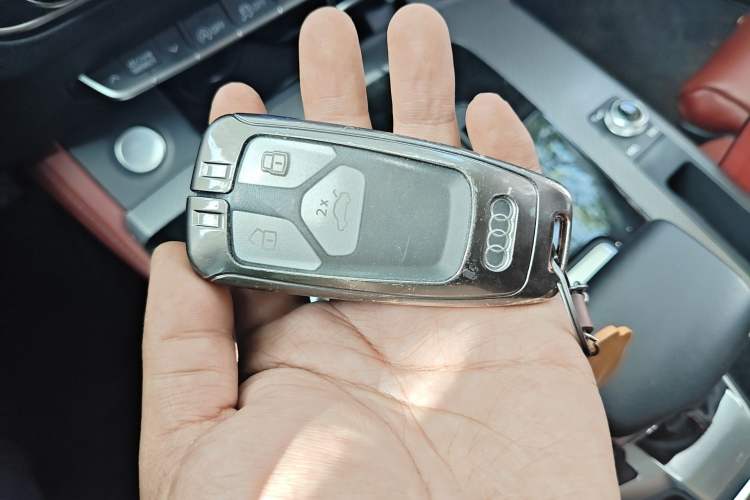 Used Audi Q5L 2022 Updated 45T Luxury Dynamic Version