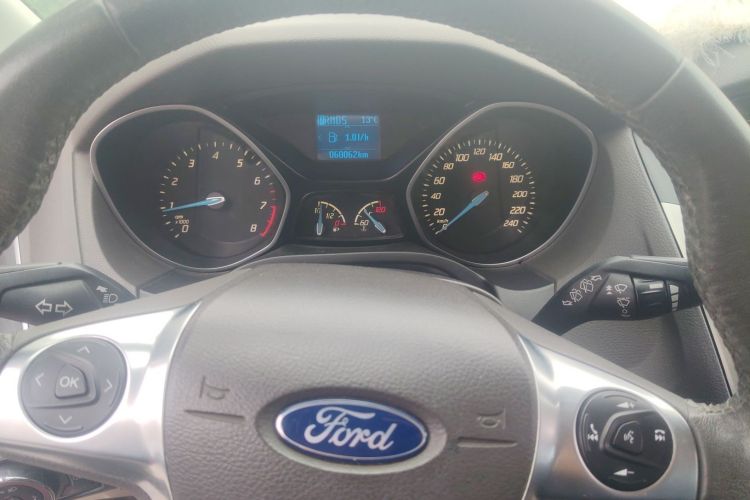 Used Ford Focus 2012 Hatchback 1.6L Automatic Fashion Edition
