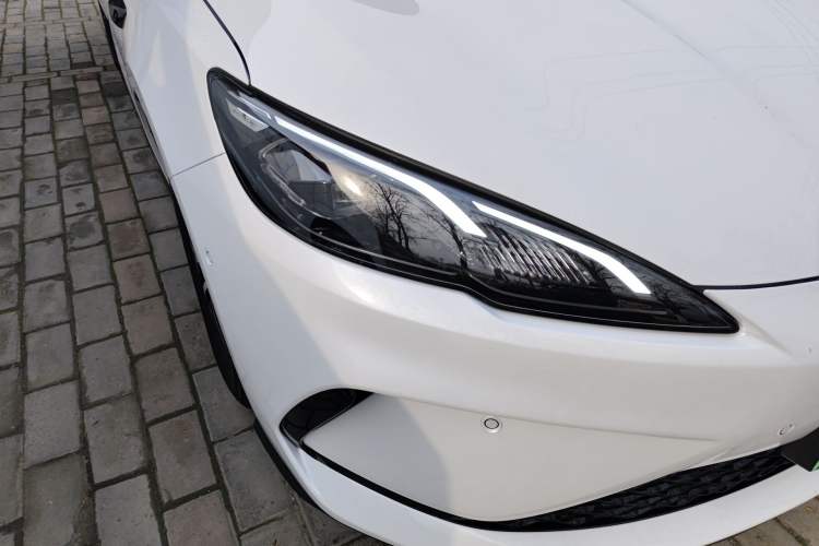 Used BYD Seal 05 DM-i 2025 DM-i Smart Drive 55KM Prestige Model Right Front Headlight