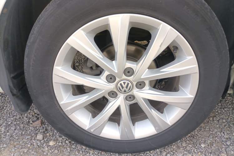 Used Volkswagen Lavida 2017 1.6L Automatic Comfort Edition
