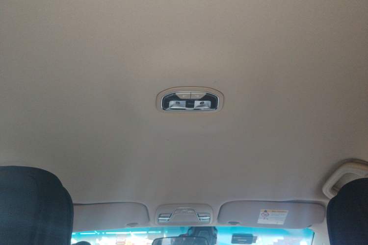 Used Geely Auto Emgrand 2018 1.5L Manual Luxury Model Headliner