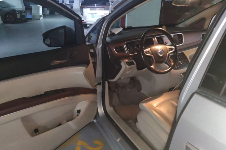 Used Buick GL8 2018 28T Luxury Model China VI Standard Driver Seat