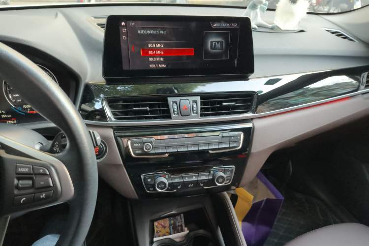 Used BMW X1 2020 sDrive25Li Leading Model
