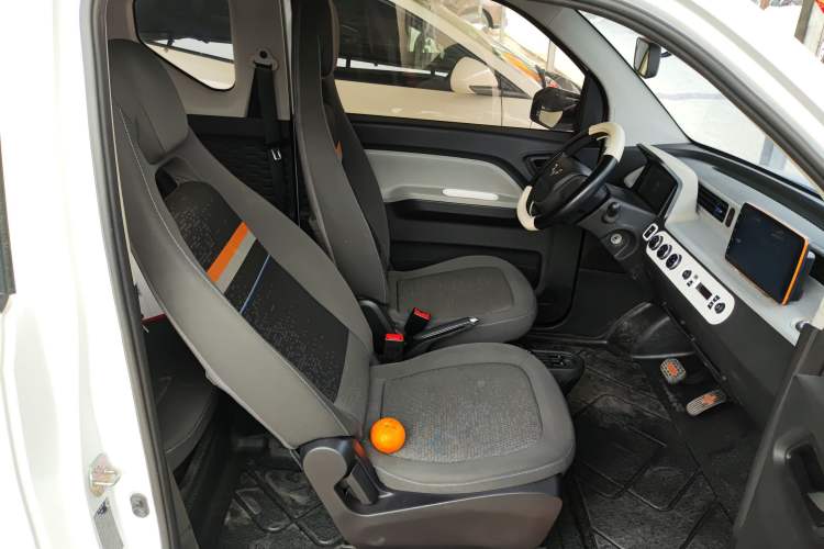 Used Wuling Hongguang MINIEV 2020 Freedom Version Lithium Iron Phosphate Right Front Seat