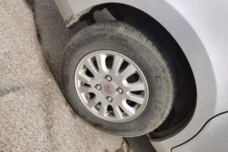 Used Wuling Rongguang V 2018 1.5L Standard Version
