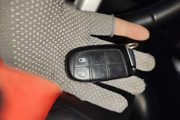 Used Dodge Journey 2013 2.4L Two-Wheel Drive Luxury Version