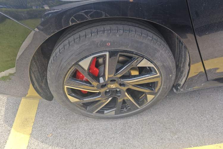 Used Dongfeng eπ eπ007 2024 Range-Extended 200 RuYi Edition