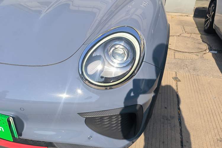 Used ORA Good Cat GT 2022 Mulan Edition 480km Long-Range续航 Left Front Headlight