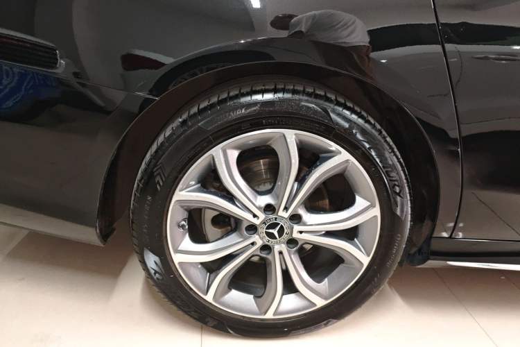 Used Mercedes-Benz E-Class 2021 E 300 L Sporty and Stylish Model