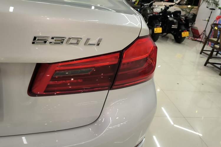 Used BMW 5 Series 2019 530Li Leading Model Luxury Package
