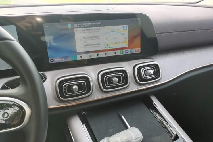 Used Chery Tiggo 9 C-DM 2025 1.5T 106KM Ultra-Comfort Edition 5 Seats Lithium-NMC Audio And AC Panel