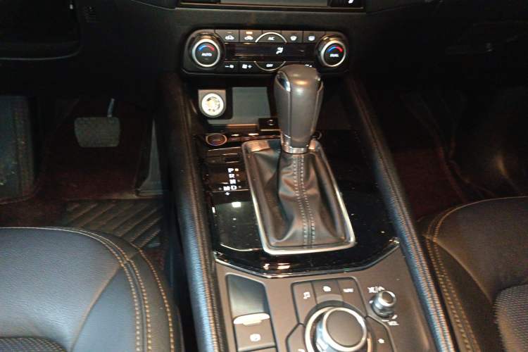 Used Mazda CX-5 2022 2.0L Automatic Two-Wheel Drive Zhiya Version Gear Lever