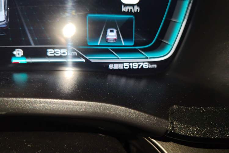 Used BYD Song PLUS 2020 1.5T Automatic Flagship Edition Odometer Close Up
