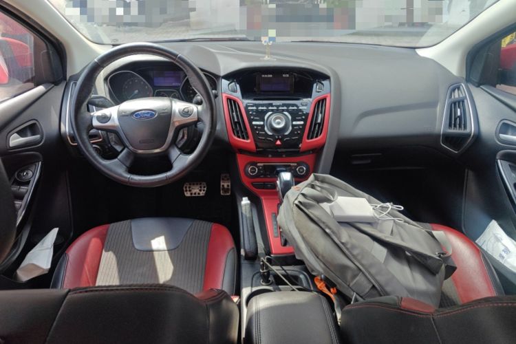 Used Ford Focus 2012 Hatchback 2.0L Automatic Luxury Sport Model