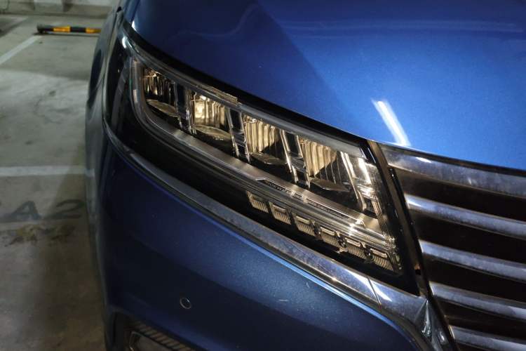 Used Roewe RX5 New Energy 2017 ERX5 EV400 Electric Internet Supreme Edition
