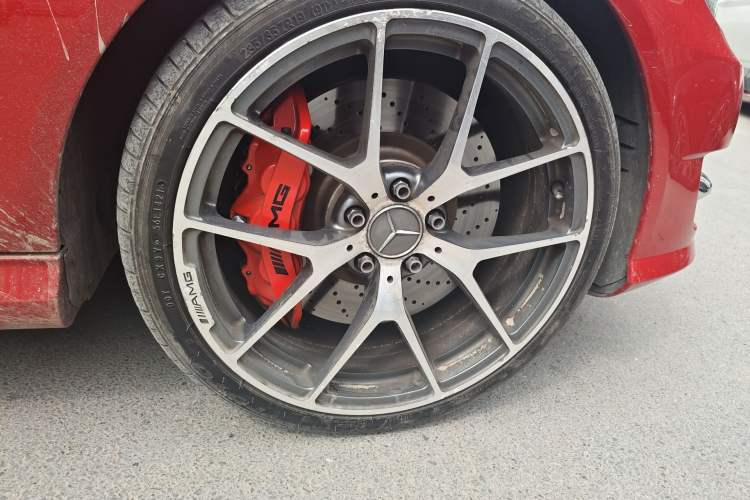 Used Mercedes-Benz C-Class 2013 C 180 Coupe Right Front Wheel Hub