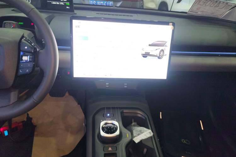 Used Toyota bZ5 2025 Model 550 PRO Smart Driving Edition Audio And AC Panel