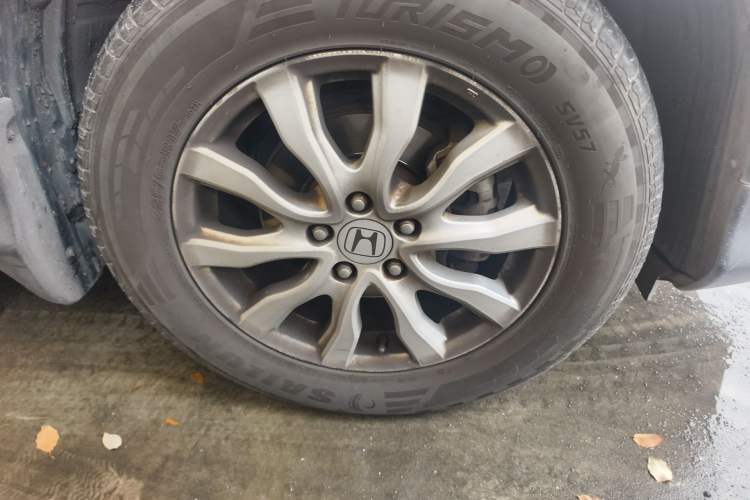 Used Honda CR-V 2012 2.0L Four-wheel Drive Classic Edition Right Front Wheel Hub