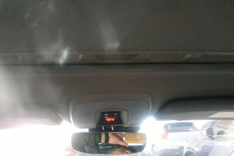 Used Volvo V60 2015 T5 Zhiya Edition
