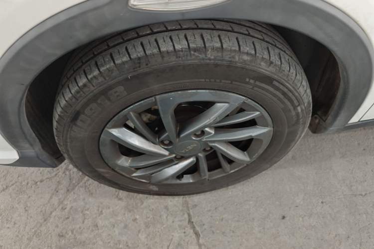 Used NETA V 2022 Chao 300 Lite Ternary Lithium Left Front Wheel Hub