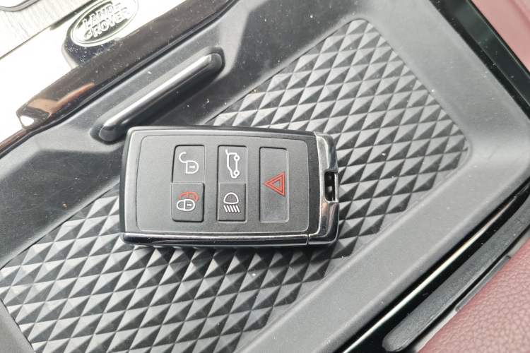 Used Land Rover Range Evoque 2023 Aurora L 249 PS Luxury Edition
