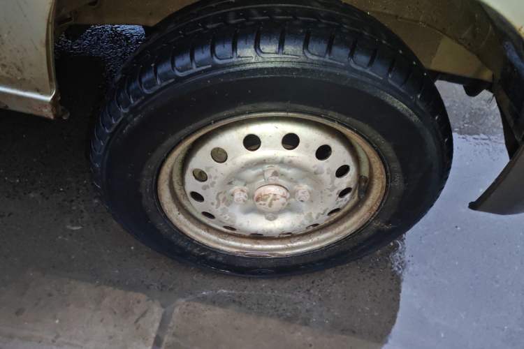 Used Wuling Zhiguang 2013 1.0L Practical Version