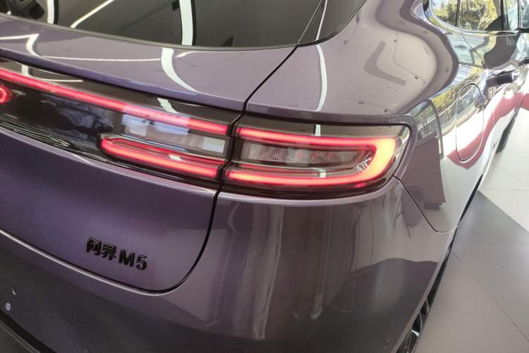 Used Hima AITO M5 2025 Extended-Range Ultra All-Wheel-Drive Version
