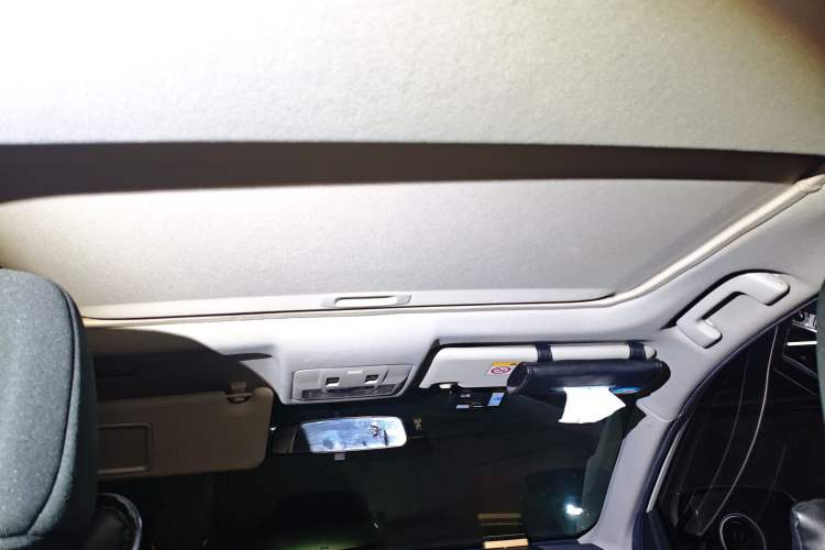 Used Toyota RAV4 2015 2.0L CVT Two-Wheel Drive Fashion Edition
