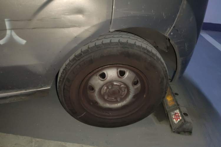 Used CHANGAN KAICHENG Taurus 2011 1.3L Standard Version Right Front Wheel Hub