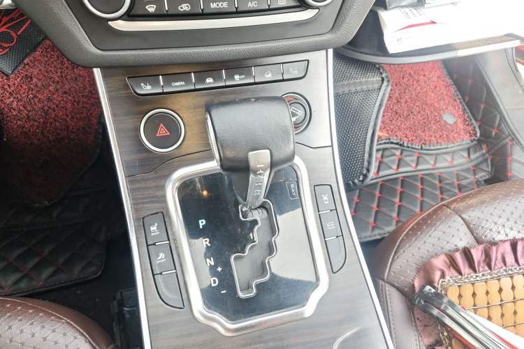 Used Land X7 2015 2.0T Panoramic Prestige Edition