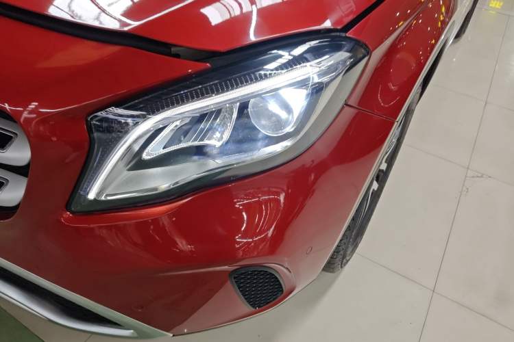 Used Mercedes-Benz GLA 2017 GLA 200 Fashion Model Left Front Headlight